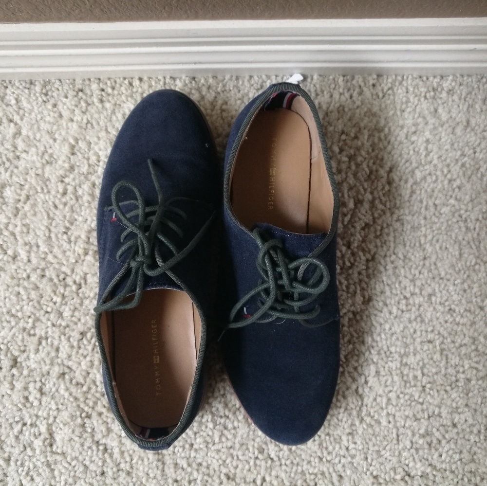Tommy Hilfiger suede oxfords
